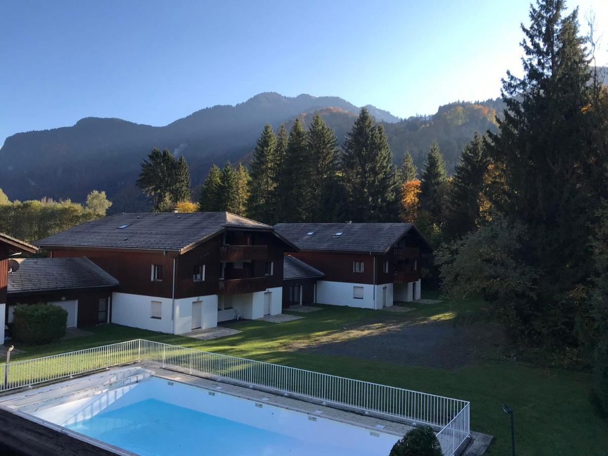 Studio Mansarde Avec Balcon, Piscine Et Parking Souterrain A Samoens - Fr-1-629-92 ภายนอก รูปภาพ